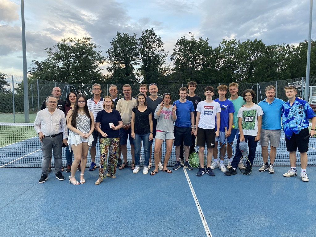 958D77F1-4C49-4481-B0CD-FB3F531BE328_1_105_c